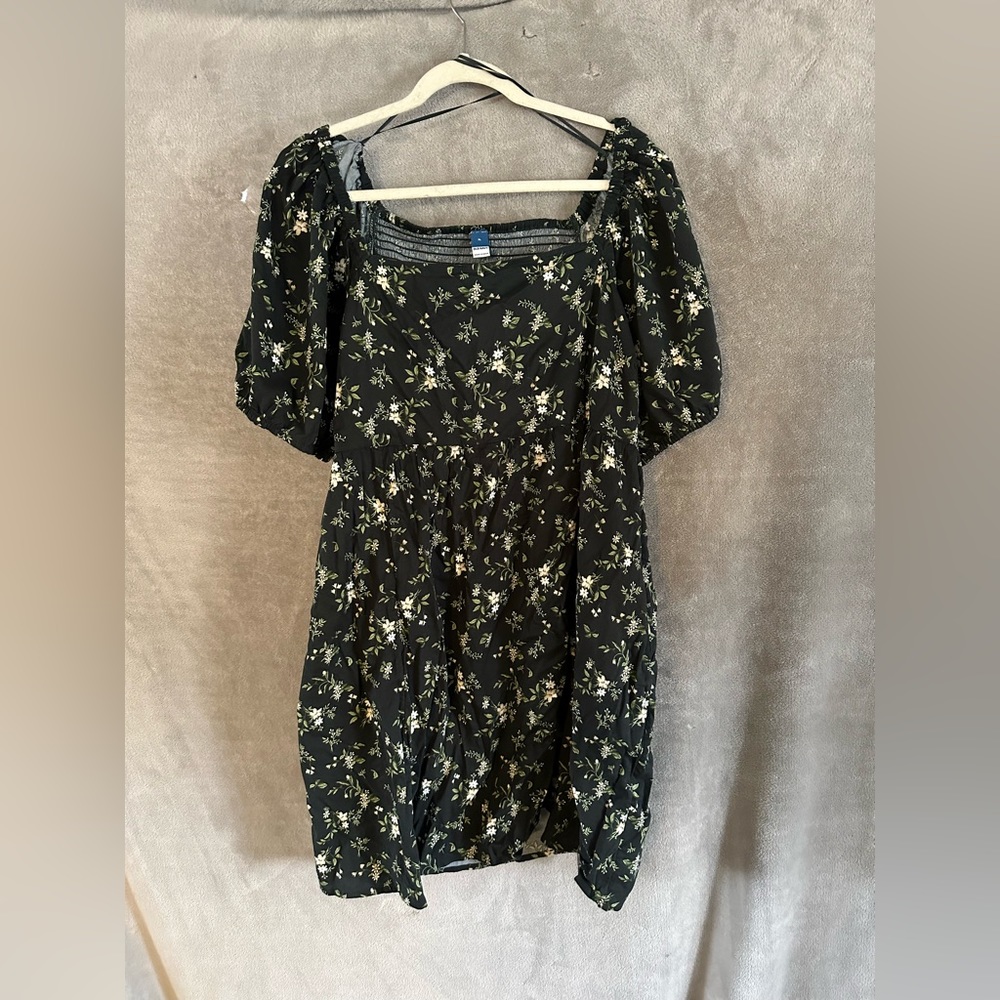 Old Navy Black Floral Mini Dress with pockets NWT